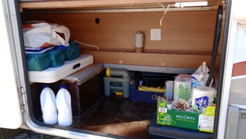 Very spacious family motorhome, 6 seats with belts
