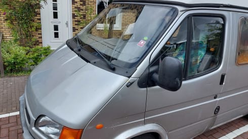 Bonk – 4p Ford campervan uit 1999