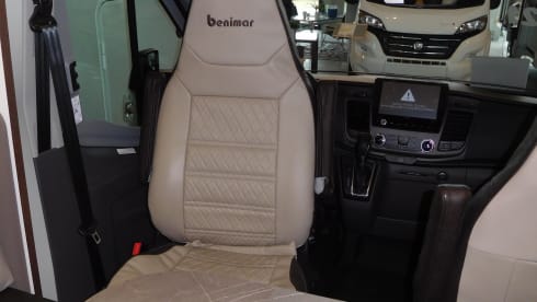 Cocoon 468 – New "2021" 4-person Cocoon 468: the comfort of home, even on the road