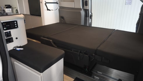 BETSY – Urban Camper Bürstner Copa C530 2025 WC Aufstelldach AHK 4 Personen