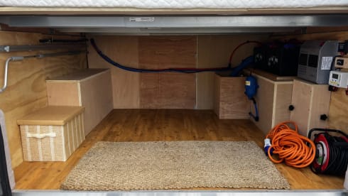 Camper – 4 Berth Peugeot Camper Van Motorhome Based In East Sussex