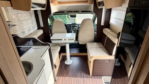OK camper – 4p McLouis semi-integrated uit 2022