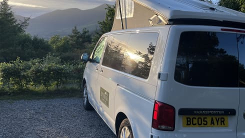 Corrie – Beyond Camping VW 4 Berth Camper