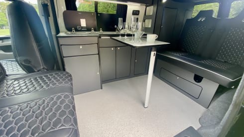 Camperino  – VW Campervan T28 Pop, 4 Berth