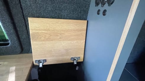 Betty – Off-road VW T6 with tinted windows