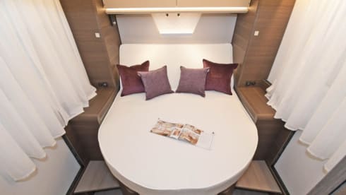 4 berth Adria Sonic Supreme 710 DC  - BRAND NEW 2025 (75 REG)