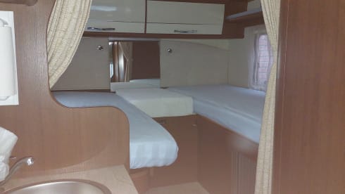 ci elliot 85p – Camper with 2 single beds and air conditioning on the engine and kilometers free