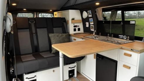 Woodpecker Groen – 4p Volkswagen campervan from 2019