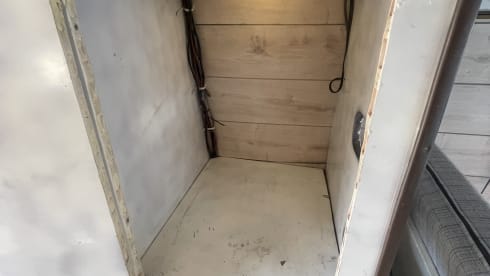 La Boheme – Explore the City with Our Classic T1 James Cook Van