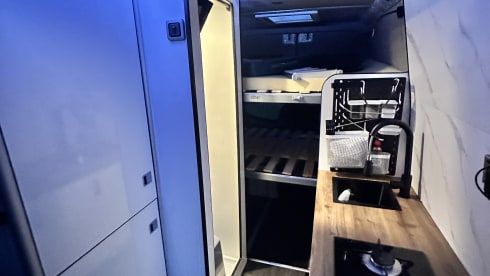 Callie – 5 berth Mercedes-Benz campervan from 2014