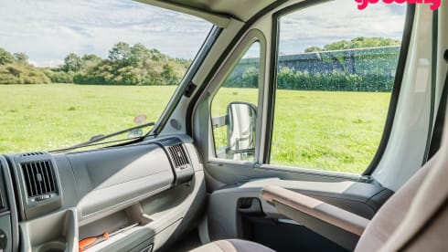 Kikker  – 5p Adria Mobil integrated uit 2011