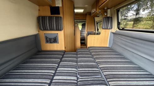 Zwervertje – 2p Adria Mobil bus from 2005