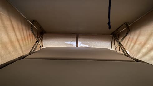 Kalle – VW T4 California Beach with pop-up roof