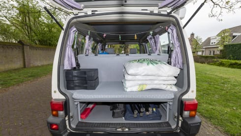 Tropical - Cozy and robust VW T4 multivan with sleeping roof