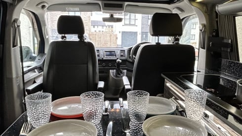Wee Boo – 4 berth Volkswagen campervan 