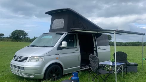 Essie  – 4 berth Volkswagen Campervan