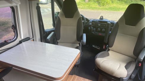 2p Weinsberg bus uit 2015