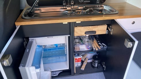 Buzz the Adventure Wagon - 4 berth VW T6 Campervan