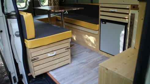 EigenWijze – Unique bus camper, with nice interior