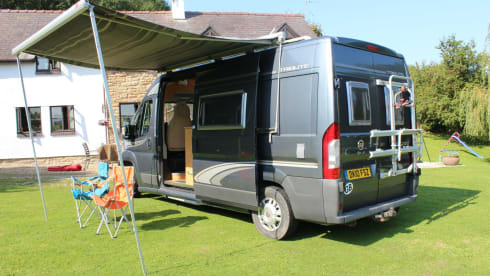 Free Camper – Easy to drive and park 
