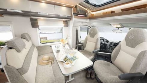 Trend HBK-82-V – 4p Dethleffs semi-integrated uit 2023