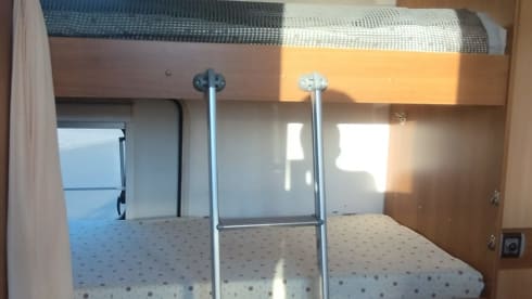 Very spacious family motorhome, 6 seats with belts