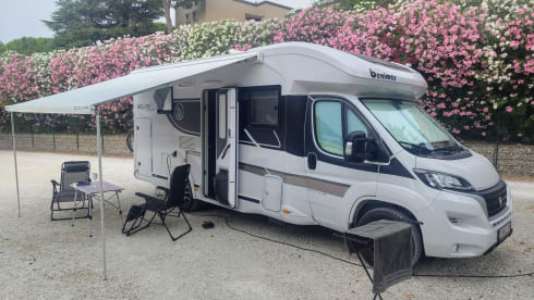 Travel carefree with the luxurious Benimar T488 (2024) 
