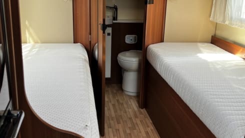 6 LMC T712 – LMC camper T712 4 persons