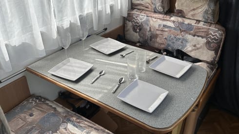 Mobilvetta 4 persons / 6 seats