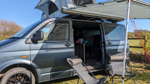 Blu – Dog Friendly CamperVan 