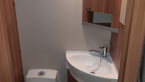 Fully furnished 4p Weinsberg 2018, length beds
