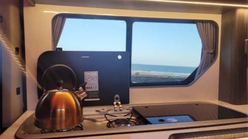 4 berth Vauxhall Vivaro Campervan