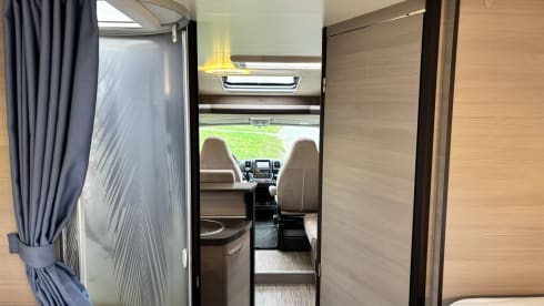 Beautiful Hobby camper 2p