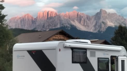 Langkofel – 4p Sun Living semi-integrated from 2023