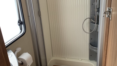 3 Berth 4 Belted Seats Carado semi-integrated from 2016 