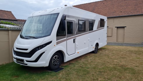 New Integral Camper / Automatic / 160 HP