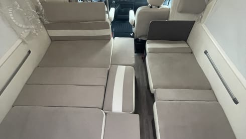 Spacious 7-person Rimor alcove family camper from 2019