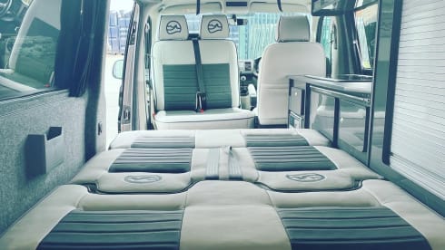 Luxury T6 Volkswagen Campervan