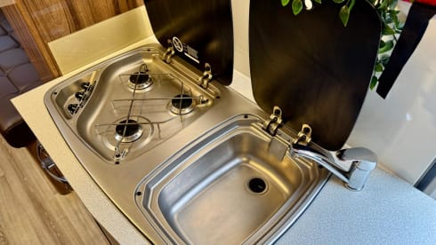 Jean - Baptiste – 4 berth Peugeot Boxer Renaissance