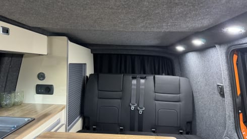 Van Tropez – New Conversion! Automatic VW Transporter w/5 seats