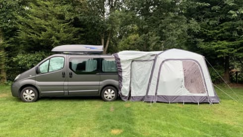 Renee – 2 berth Renault campervan from 2009