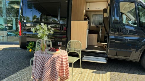 Complete Camperbus – Pössl camper Automaat met dakairco