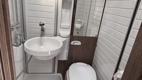 Bürstner 2015 luxe 3 personnes + très complet