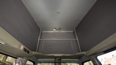Sea - Cozy and robust VW T4 California with sleeping roof