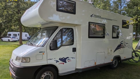 Carel – Alcove Camper 4 person fixed beds