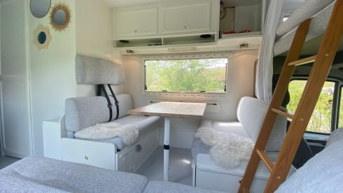 FrisWit – Spacious, bright, comfortable and renovated 6p alcove
