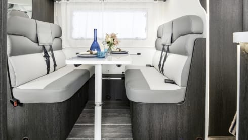 L2R – grand 2-6 berth, free wifi & unlimited miles