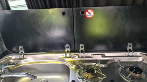 Red Dragon – 4 berth Volkswagen campervan from 2014