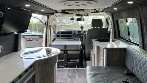 Bob (Best Of Both) – High Spec & Great Looking VW Campervan - Unique Layout 