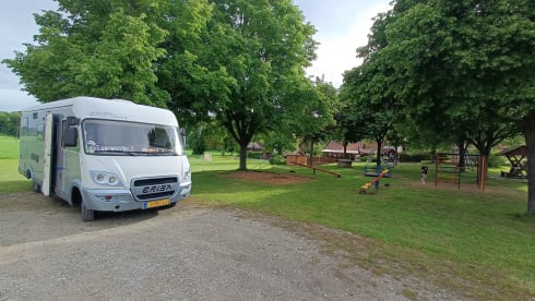 Hymie – Camping-car Hymer 4 places intégré depuis 2007